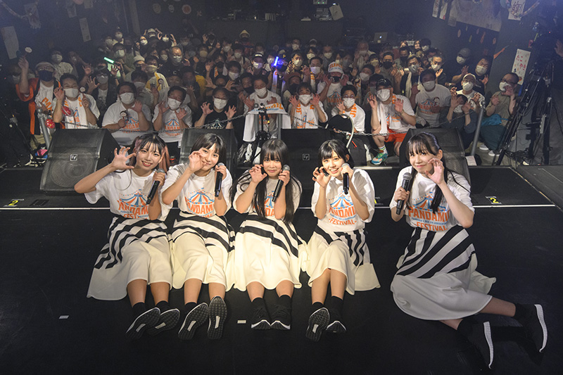 PANDAMIC、会場装飾をプロデュースした3周年記念ワンマンライブでメンバー初作詞の新曲「大人になったら」初披露！