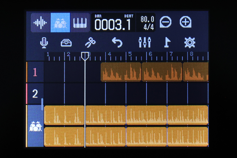 ズーム「R12 MultiTrak」徹底レビュー（電池駆動でどこでも音楽制作可能。ライブ演奏の同期音源再生に活用できるクリック音のルーティング機能なども装備！）