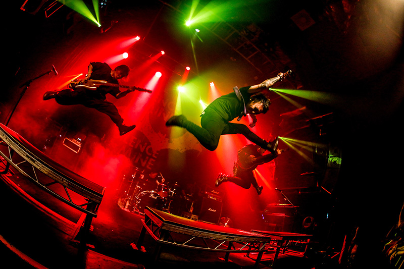 SiM、初出演となるイギリスDownload Festivalで1万人以上のオーディエンスを前に熱演、そしてソールドアウトのロンドンでのヘッドライン公演も熱狂の中終了!
