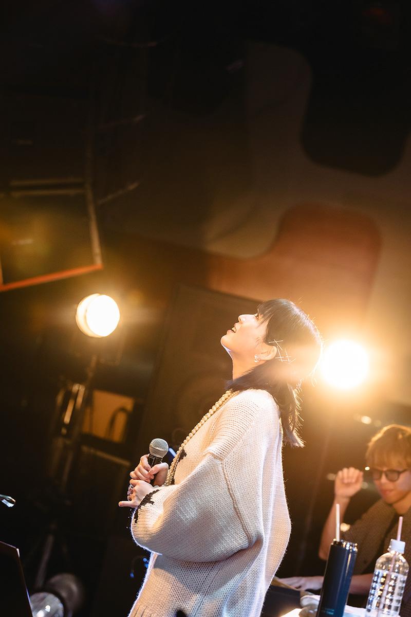 青山吉能トーク＆ライブツアー『こぼればな（し）』ファイナル公演開催！2024年春に新曲リリースを発表。「ファンの皆さんからいただいた愛を歌にしました」