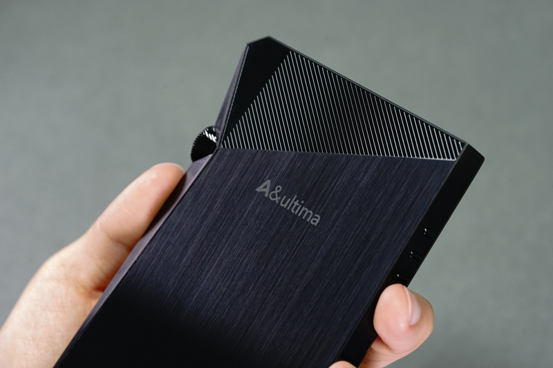 Astell&Kern「A&ultima SP2000」の限定カラー「Onyx Black」