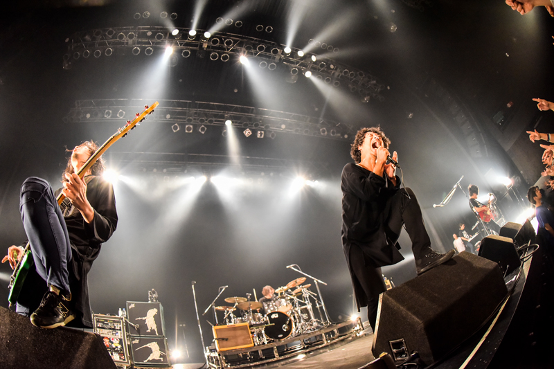 『ACIDMAN×STRAIGHTENER×THE BACK HORN Tour “THREE for THREE”』Zepp Tokyoの初日（2019年6月5日）の模様をお届け！