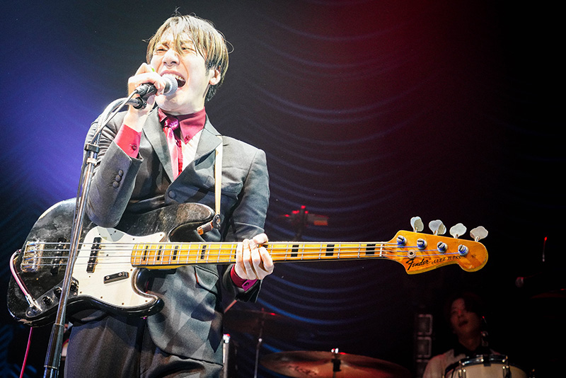 THE BAWDIES