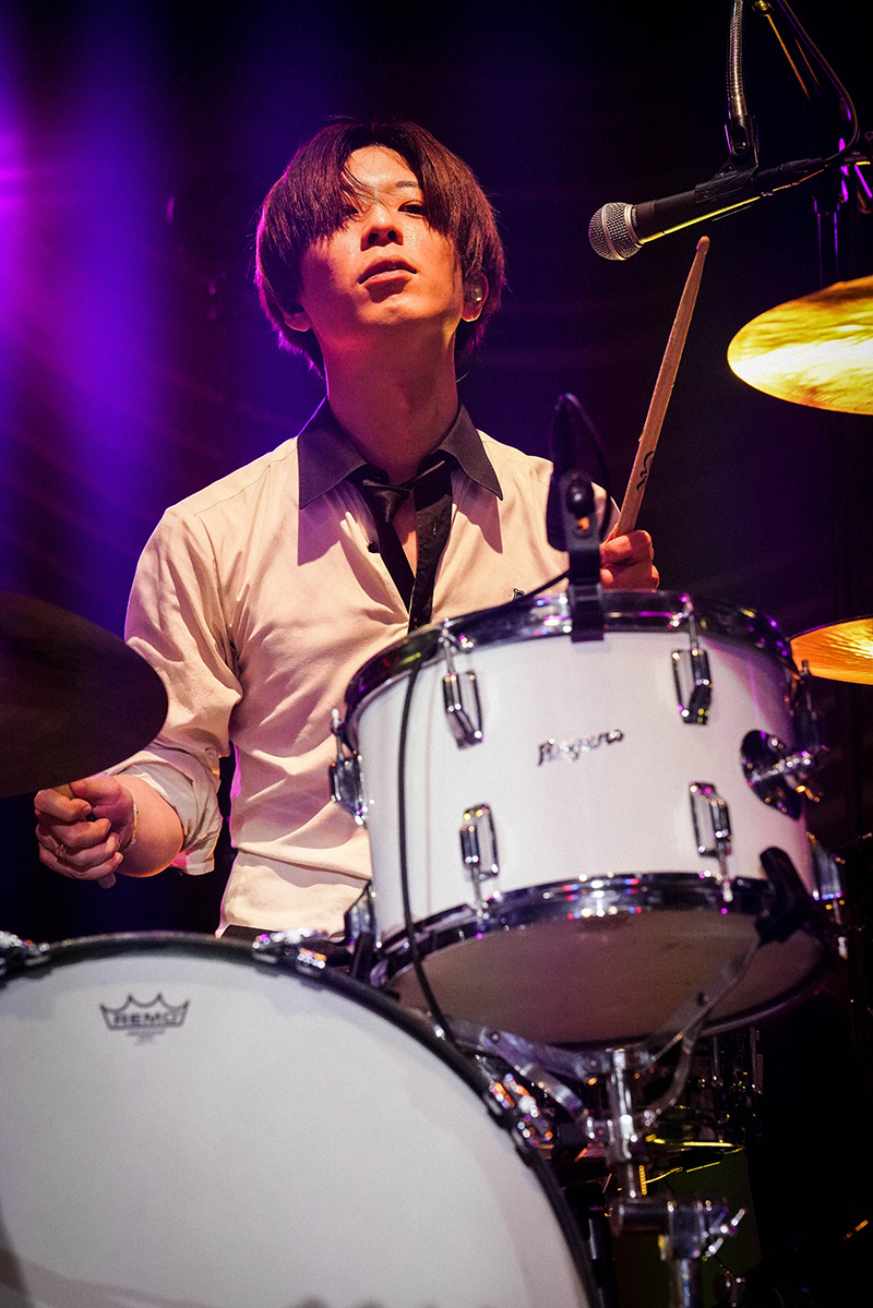 THE BAWDIES