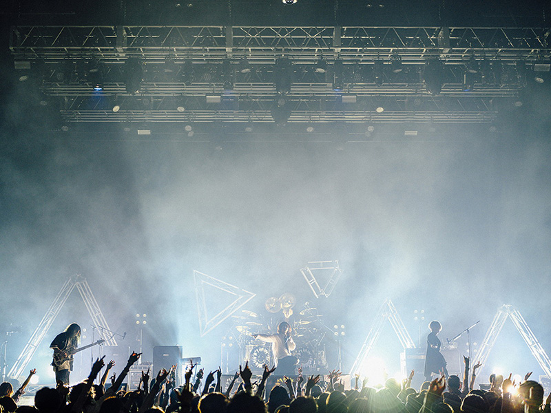 NEWアルバム「RAINBOW」を7月21日にリリースしたDEZERT、初のZepp Haneda公演からツアーをスタート！