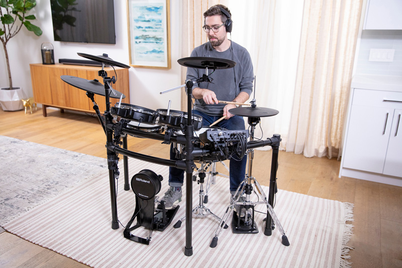 ローランド、自宅で楽しめる電子ドラムの最新モデル「TD-27KV」をリリース！