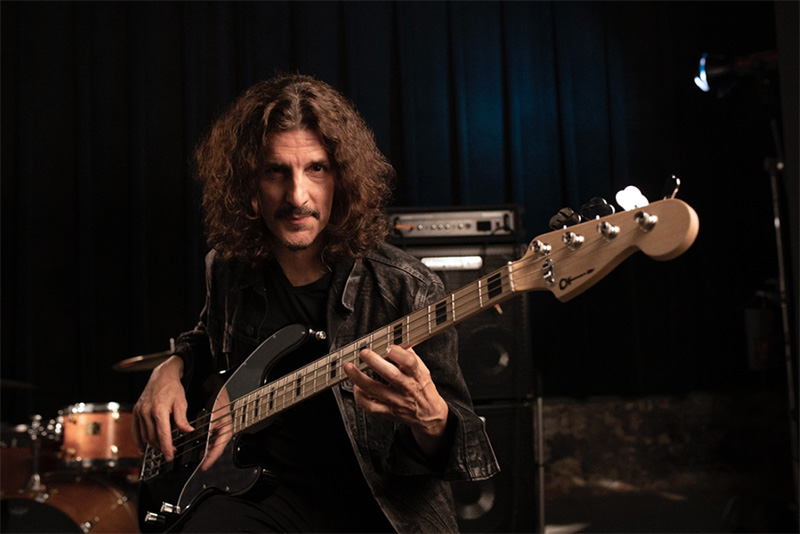 フェンダーミュージック、フランク・ベロのCharvel®シグネイチャーモデル「Frank Bello Signature Pro-Mod So-Cal® Bass PJ IV」をリリース！