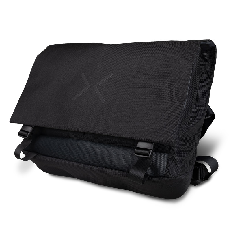 ヤマハミュージックジャパン、Line 6「HX Stomp XL」と「HX Messenger Bag」をリリース！