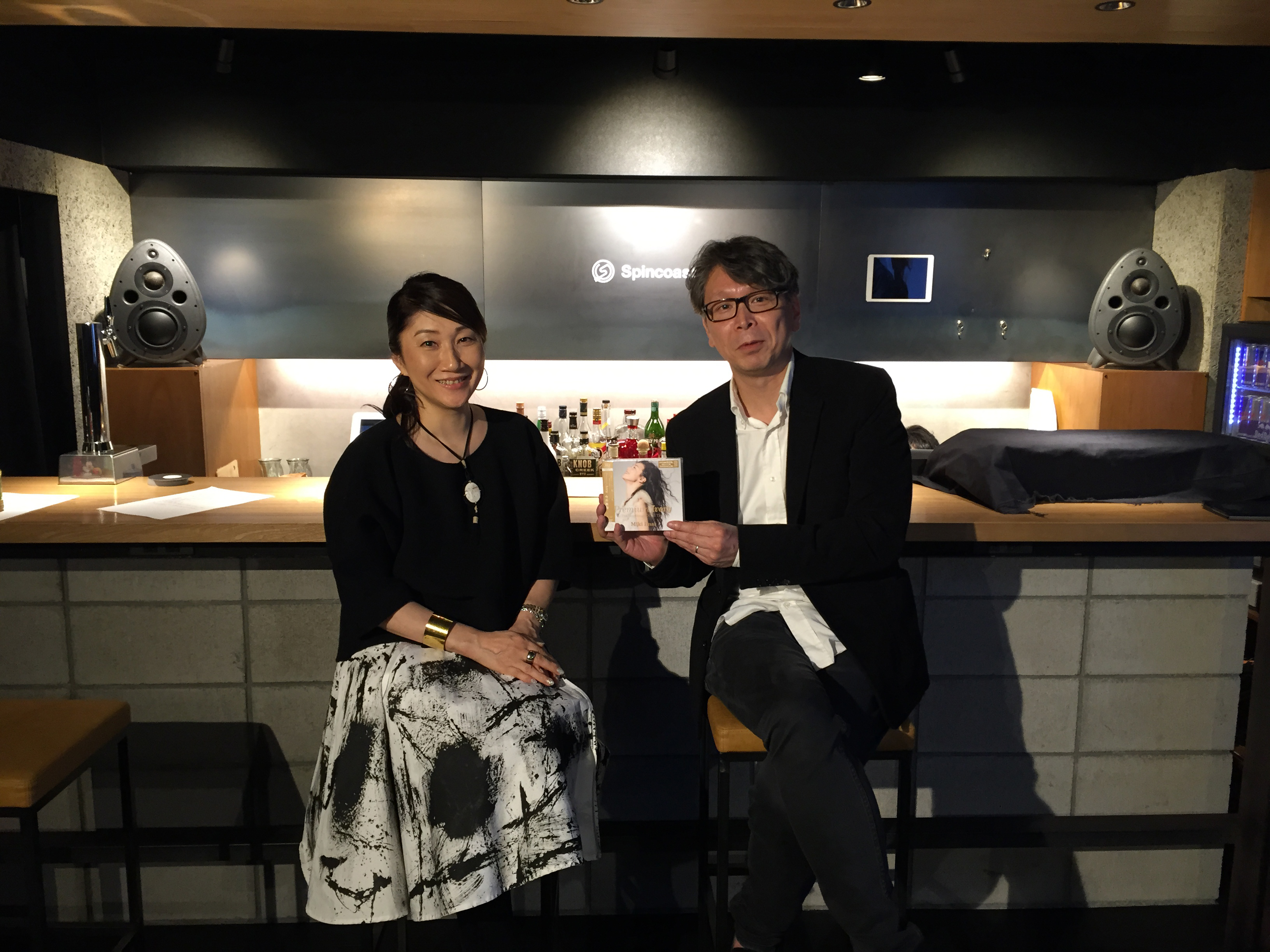 「Premium Ivory」　岩里祐穂