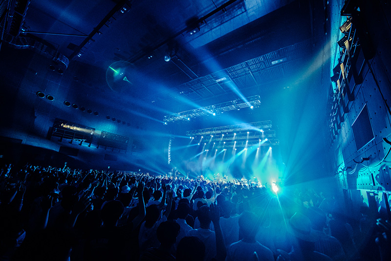 iri、6月5日(日)に東京・Zepp Hanedaにて全国ツアー《iri S/S Tour 2022“neon”》の東京公演を開催！