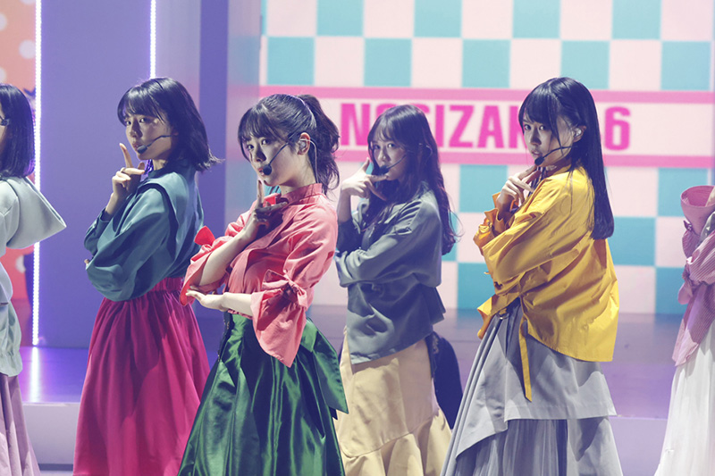 乃木坂46、初となる全四期生メンバー16名によるライブ生配信！