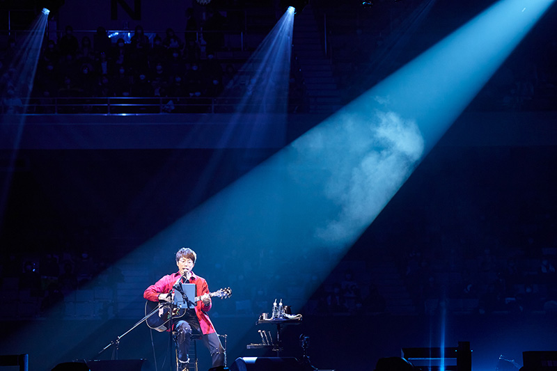 『高橋優 10th Anniversary Special 2Days 「弾き語り武道館〜黒橋優と白橋優〜」』