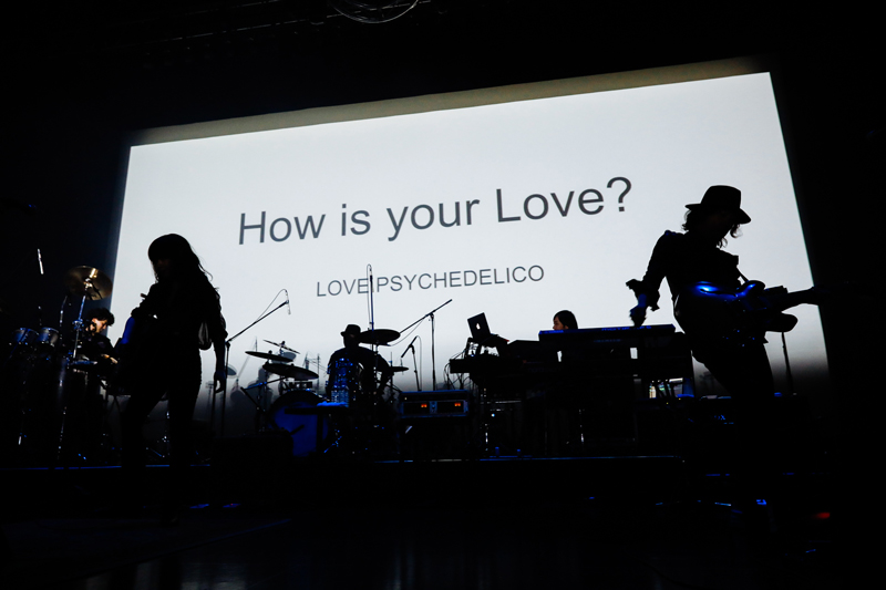 LOVE PSYCHEDELICO