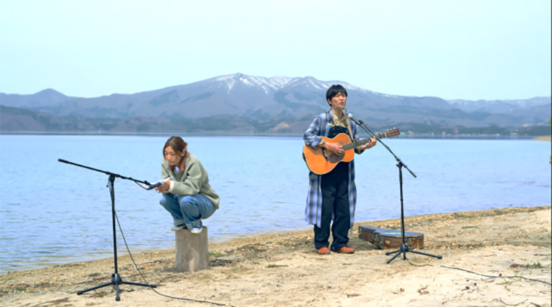 森山直太朗、安藤サクラと共に秋田県 田沢湖で弾き語る『最悪な春 feat. 安藤サクラ/にっぽん百歌』公開！