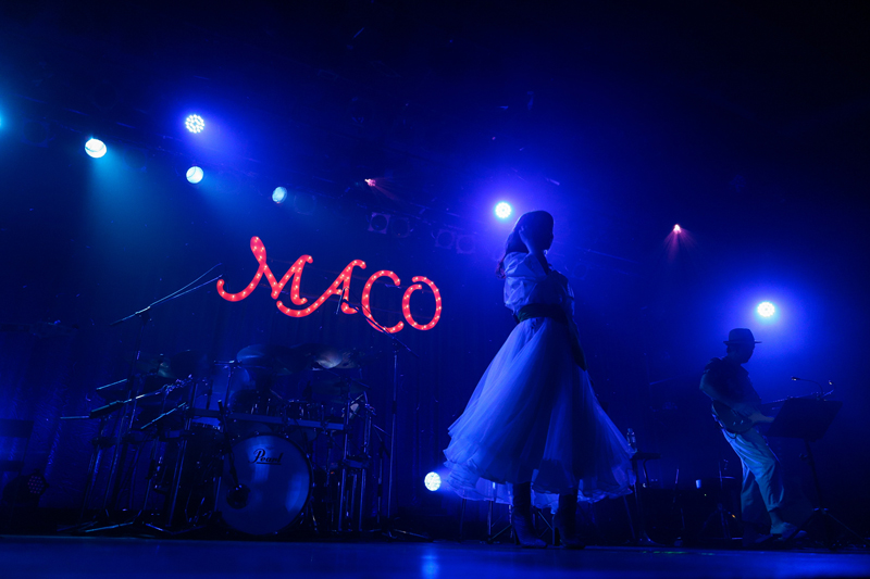 MACO、8/15ファンクラブ会員限定ライブ「miss you summer」を開催！（SONYMUSICへの移籍＆新曲「タイムリミット」リリース決定）