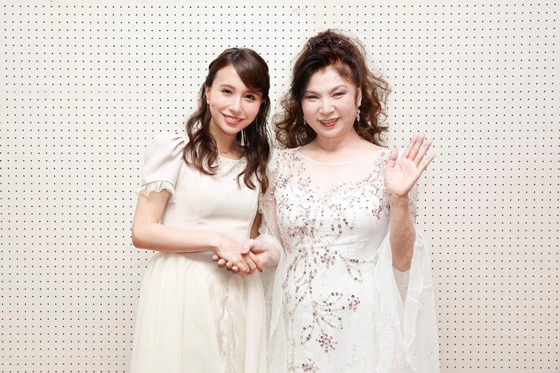 May J.、八代亜紀コンサート公演にゲスト出演！