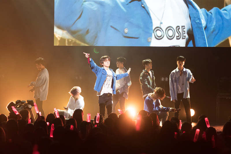 BIGBANGの系譜を継ぐ7人組ボーイズグループiKON(アイコン)、 3年半ぶりとなる全国ファンミーティング【iKON FAN MEETING 2019】がスタート!