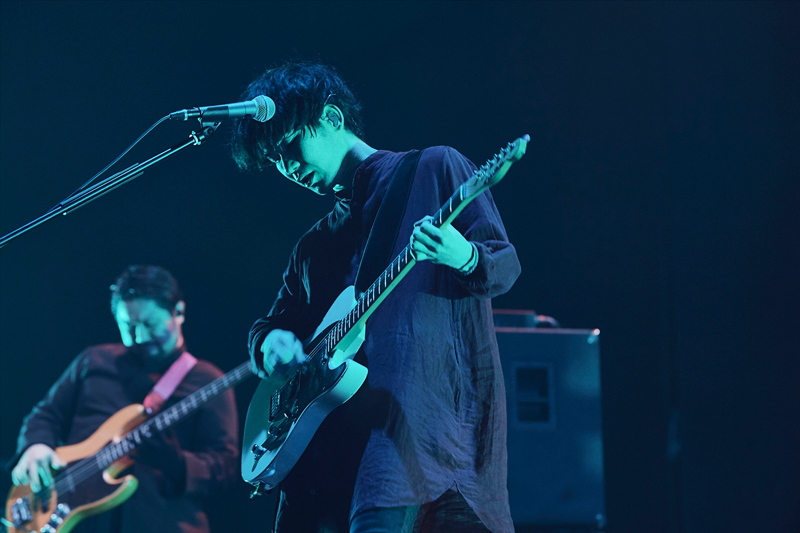 TK from 凛として時雨、新曲「P.S. RED I」も披露したTOKYO DOME CITY HALLワンマンレポートが到着！