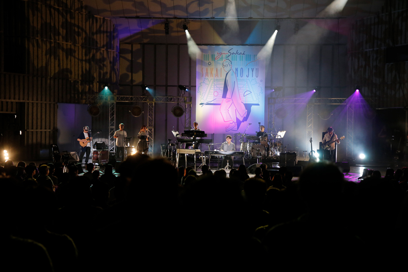 さかいゆう、デビュー10周年記念「SAKAIのJYU」が日比谷野外大音楽堂で開催！