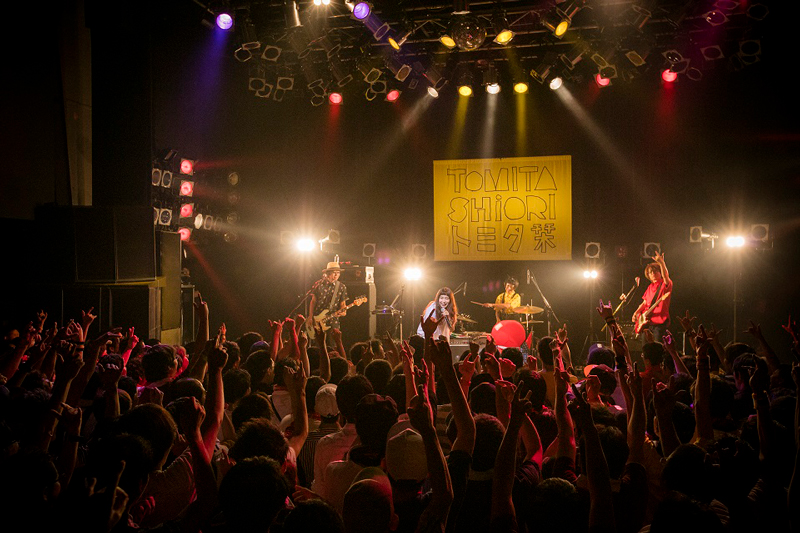 トミタ栞、デビュー4周年を記念したライブが大成功!