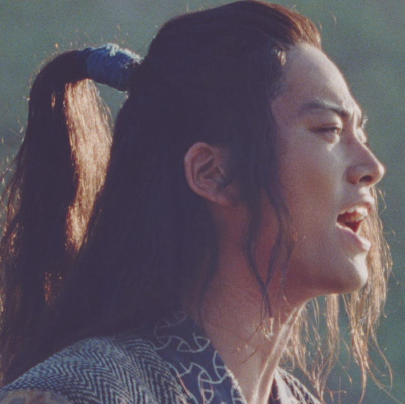 桐谷健太扮する浦島太郎