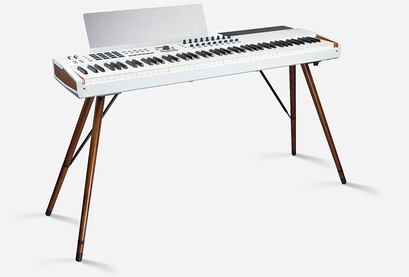 ARTURIA「Wooden Legs」