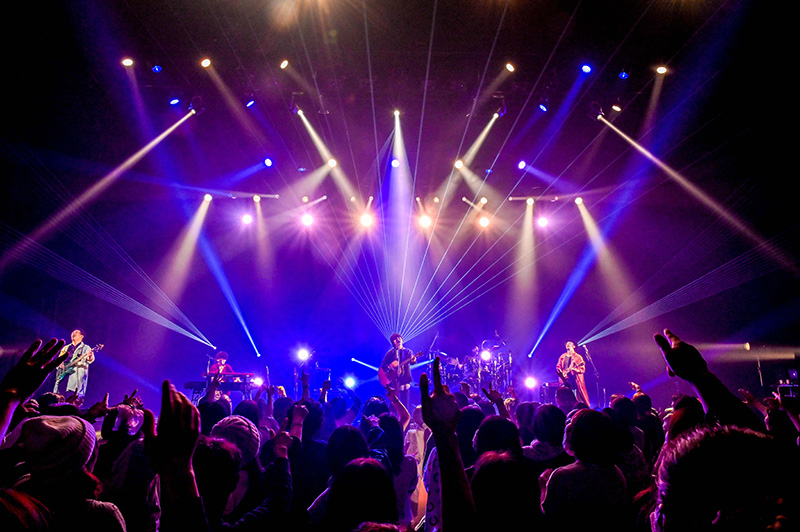 wacci、全国ホールツアー「wacci Hall Tour 2023~2024 -laugh mix-」スタート！