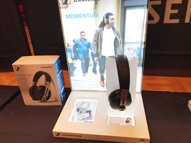 「MOMENTUM Wireless」